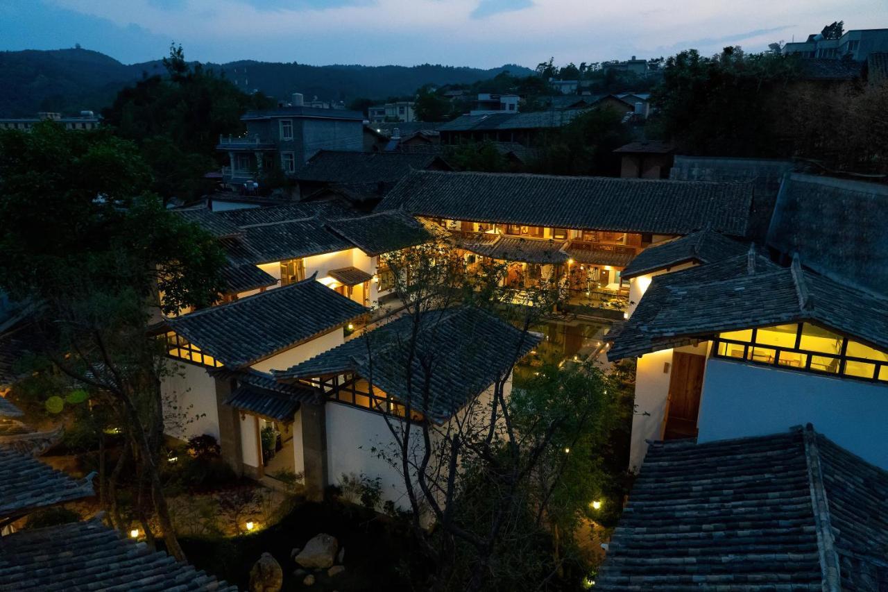 Yuanyan Heyuan Homestay Kunming Exterior photo